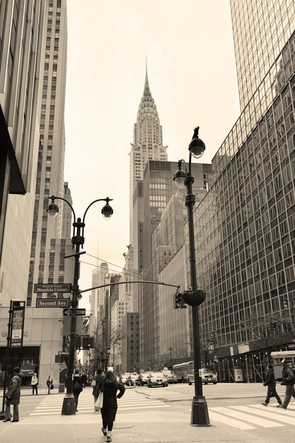 Calle 42 en la ciudad de Nueva York Manhattan en estilo blanco y negro