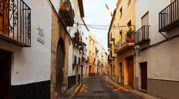 Foto gratuita calle de la ciudad española. sagunto