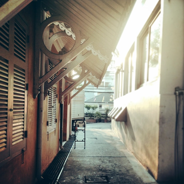 Foto gratuita un callejon en bangkok