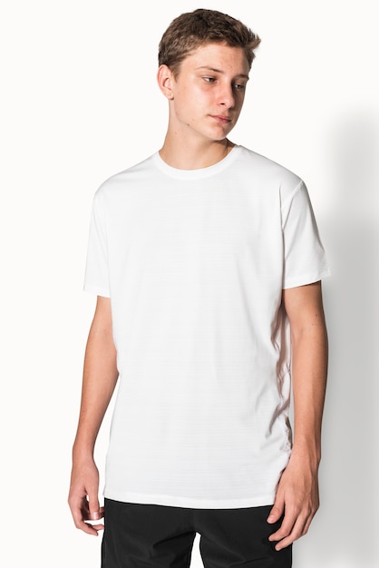 Camiseta básica blanca para sesión de estudio de ropa para chicos adolescentes