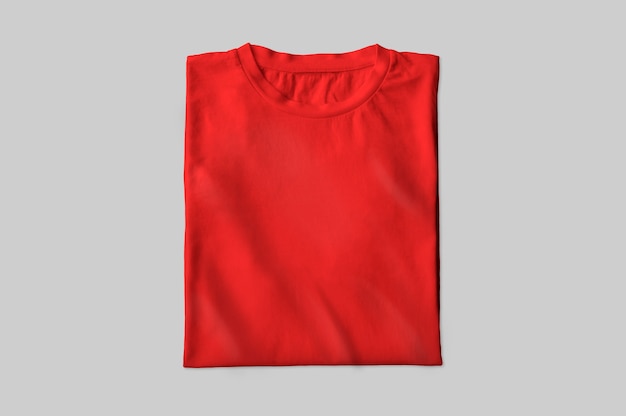 Foto gratuita camiseta roja doblada