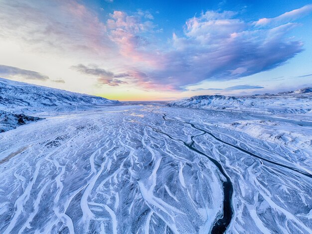 Campo cubierto de nieve