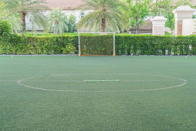 Campo de fútbol verde