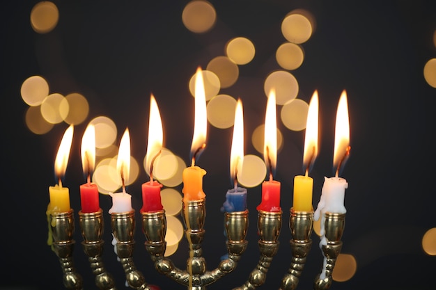 Foto gratuita candelabro de hanukkah