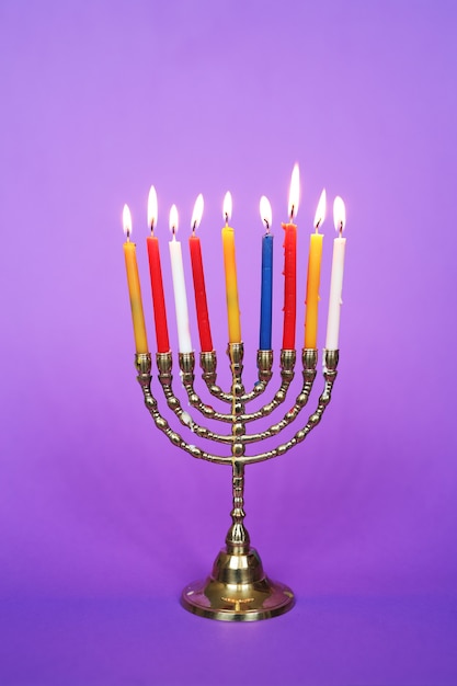 Foto gratuita candelabro de hanukkah