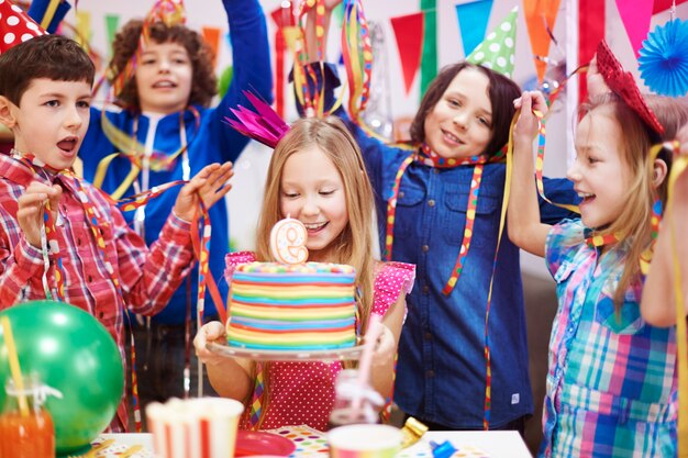 Cantemos "Feliz cumpleaños" para ella