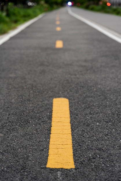 Carretera de bicicletas con fondo borroso