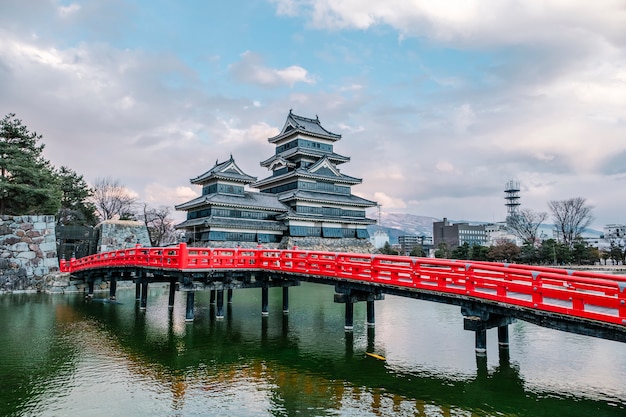 Castillo Matsumoto en Osaka, Japón