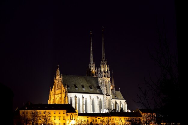 &quot;Catedral medieval en la noche&quot;