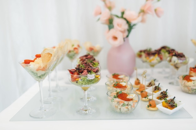 Foto gratuita catering comida comida canapés