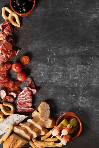 Celebración del día mundial de la tapa con snacks