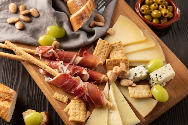 Celebración del día mundial de la tapa con snacks