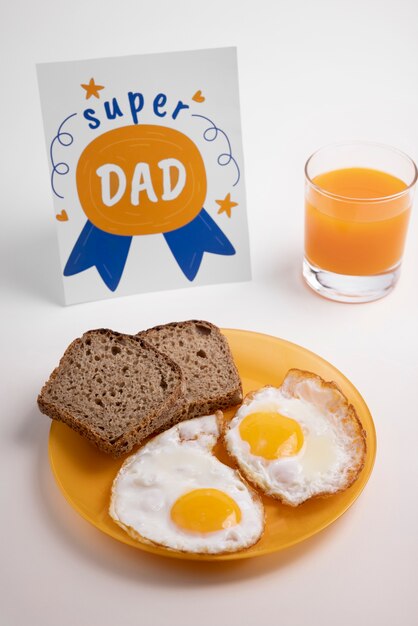 Celebración del día del padre con desayuno.