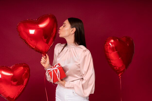 Celebración del día de San Valentín con globos.