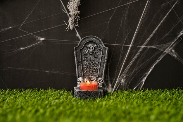 Cementerio de halloween en césped