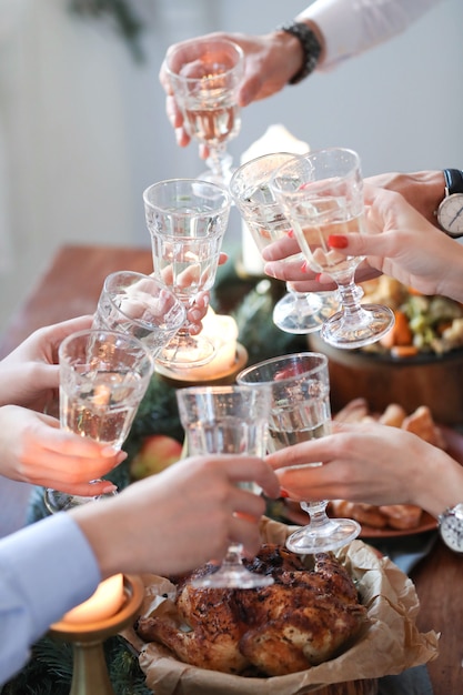 Foto gratuita cena de navidad con la familia