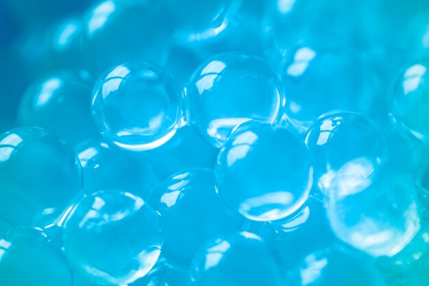 Cerca de las burbujas de tapioca azul con efecto