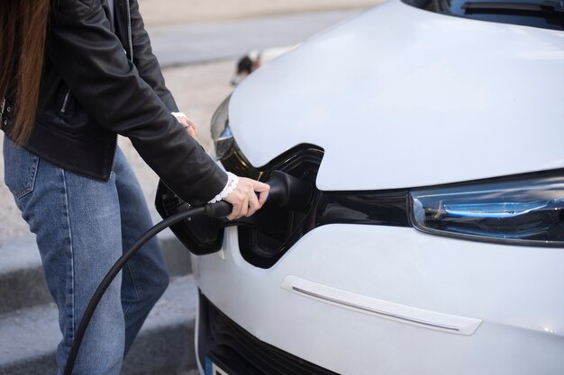 Cerca de coche eléctrico en Francia