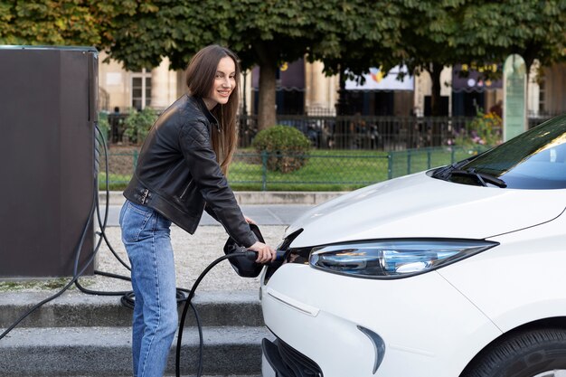 Cerca de coche eléctrico en Francia