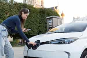 Foto gratuita cerca de coche eléctrico en francia