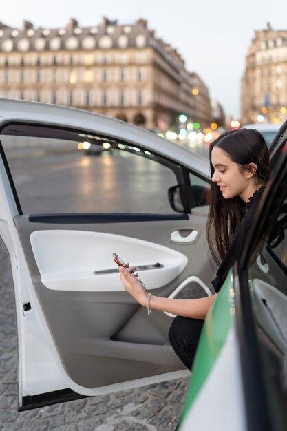 Cerca de coche eléctrico en Francia