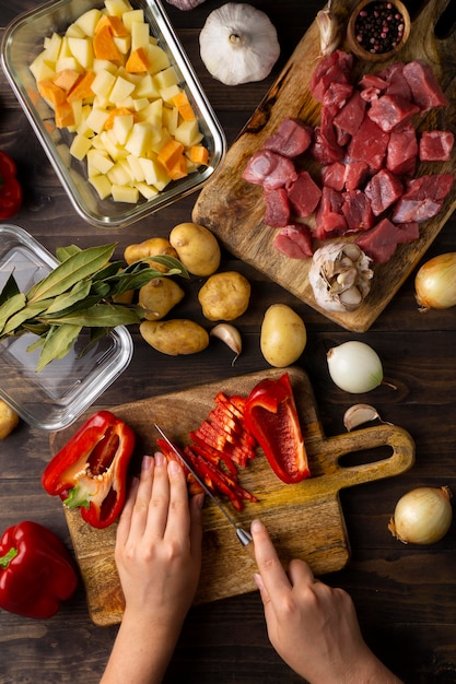 De cerca la deliciosa preparación de comidas