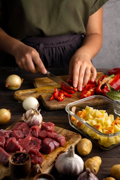 De cerca la deliciosa preparación de comidas