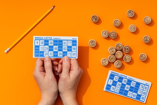 De cerca los elementos del juego de bingo