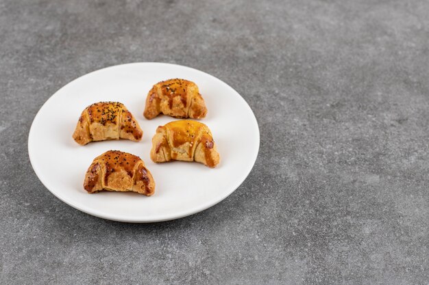 Cerca de galletas caseras frescas