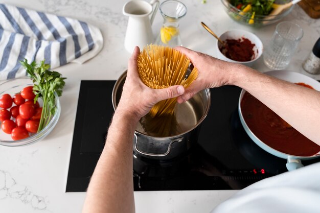 De cerca los ingredientes utilizados para cocinar