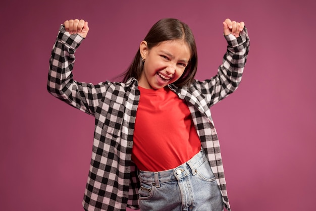 Cerca de lindo retrato de niño