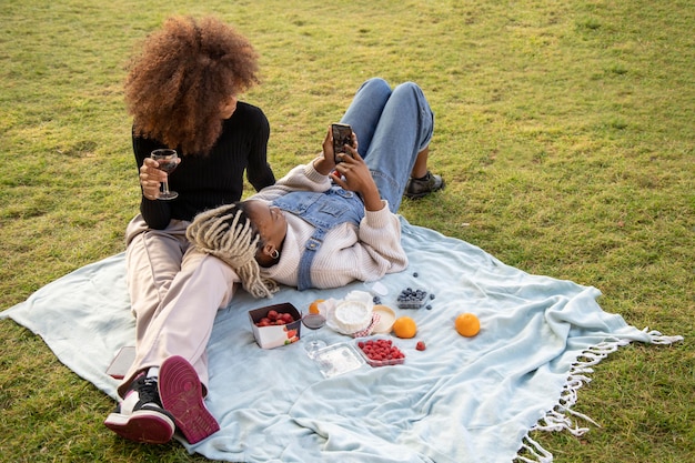 Cerca de picnic cerca de la torre eiffel