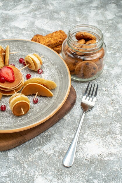 Cerca de la pila de deliciosos panqueques