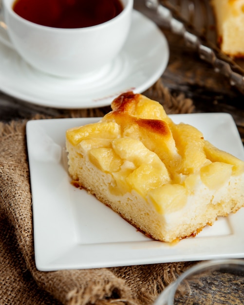 Foto gratuita cerca de la tarta de manzana