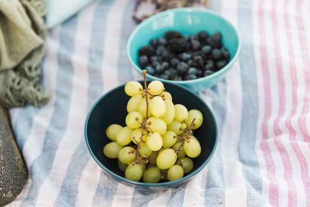 Foto gratuita cerca de uvas frescas