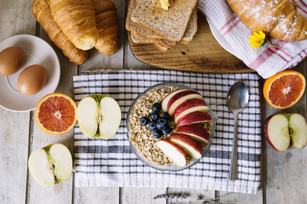 Cereal tazón con frutas