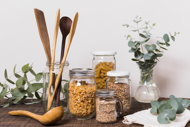 Cero productos de desecho en la mesa de madera