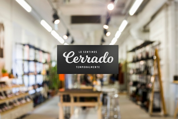 Cerrar el cartel de la tienda cerrada