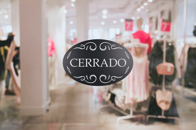 Cerrar el cartel de la tienda cerrada