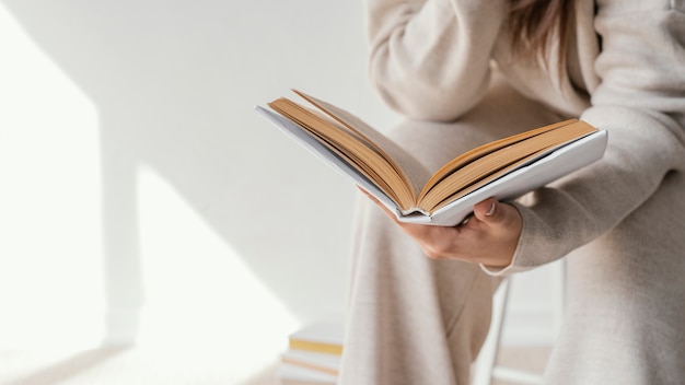 Cerrar el libro de lectura del estudiante