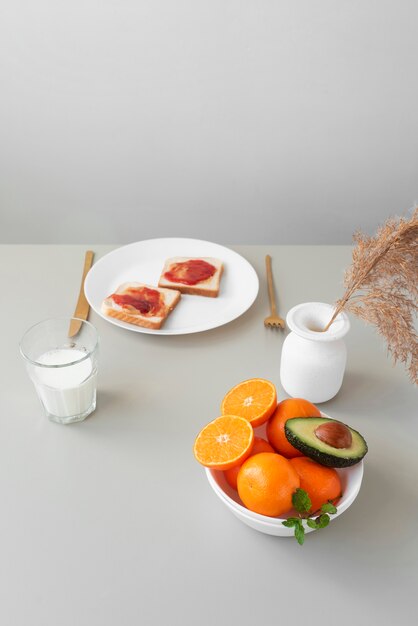 Cerrar en la mesa llena de comida