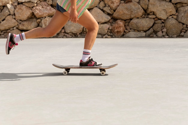 Cerrar patinador al aire libre