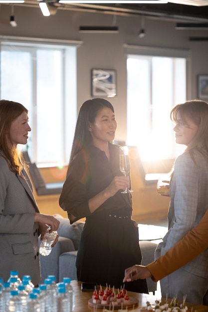 Cerrar personas en evento de empresa