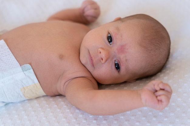 Foto gratuita cerrar sobre bebé recién nacido