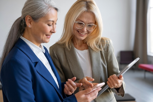 Cerrar el trabajo en equipo de la empresa