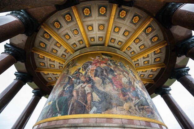 Cerrar vista de la columna de la victoria en Berlín, Alemania