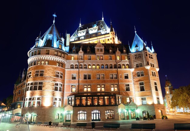 Chateau Frontenac en la noche la ciudad de Quebec