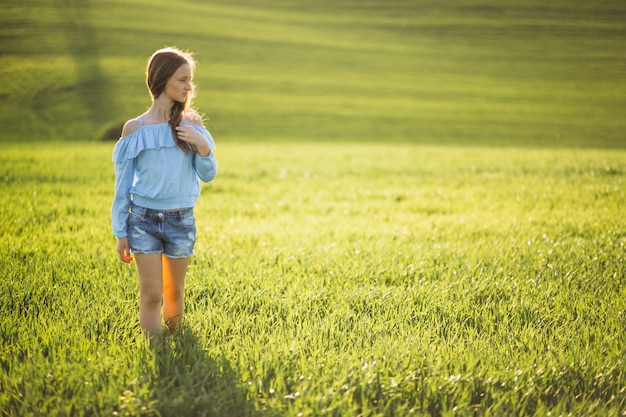 Chica en el campo