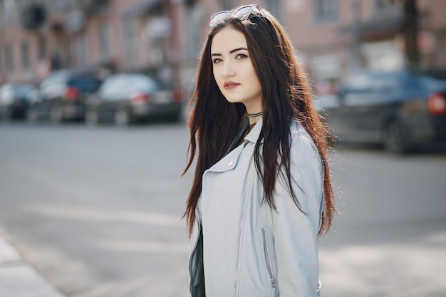 Chica en la ciudad