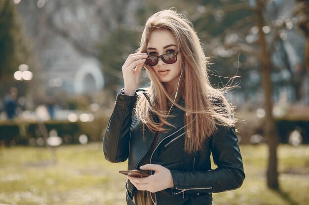 Chica en la ciudad